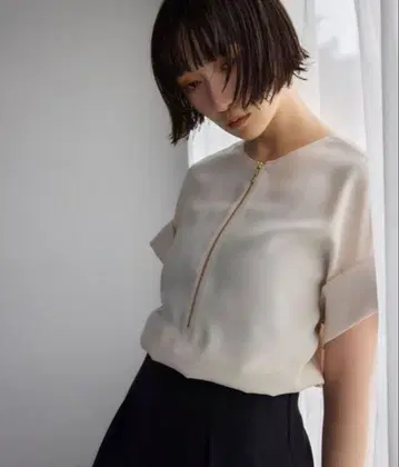 EMMEL REFINES EM 2WAY ZIP 블라우스 블랙