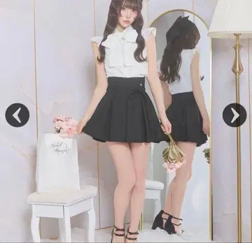 MichellMacaron 하이웨스트 플레어 스커트 블랙