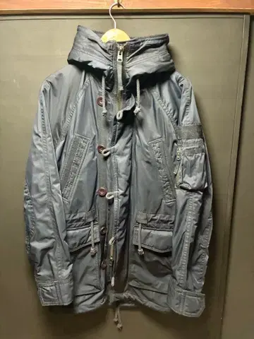 Abercrombie & Fitch N3-B