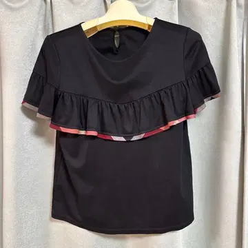 블루 레이블 크레스트브릿지 프릴 티셔츠 블랙 38