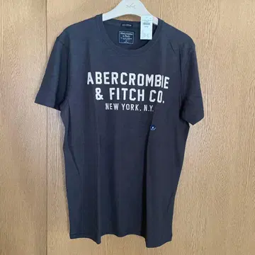 미사용 Abercrombie & Fitch 티셔츠 M