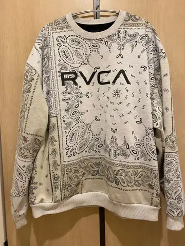 RVCA 페이즐리 무늬 맨투맨 M