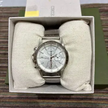 SEIKO 크로노그래프 10기압 방수 손목시계 SBTQ039