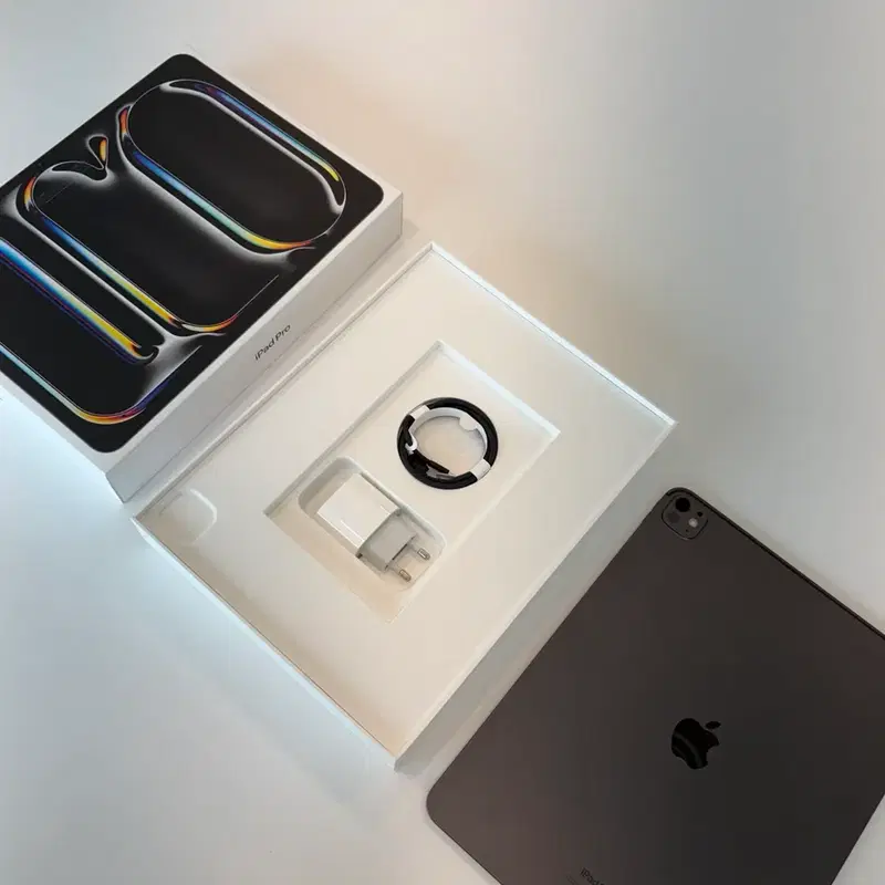 iPad Pro 13인치 M4 256GB WIFI 스그 풀박스