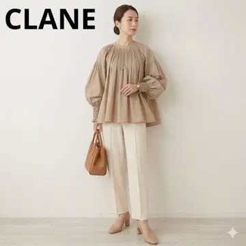 새상품급 CLANE 베이지 긴팔 개더 블라우스 볼륨 소매