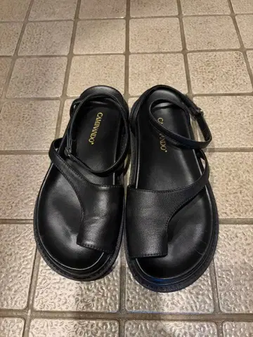 카미난도 24.0cm 7표기 가죽 컴포트 샌들 스트랩