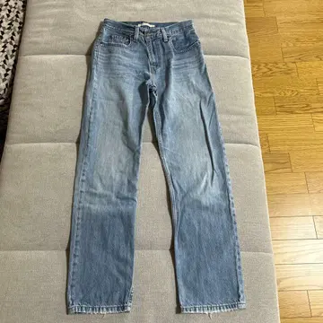 새상품급 Levi's LOW PRO STRAIGHT 데님 팬츠 W26