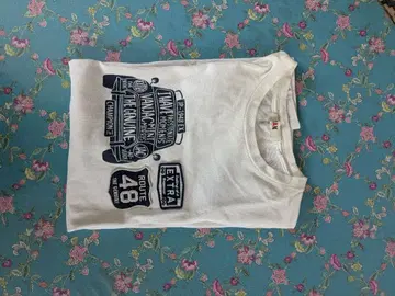 VANJAC의 T셔츠