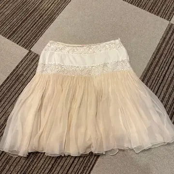 BLUGIRL BLUMARINE 실크 플레어 스커트 아이보리