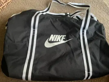 새상품급 NIKE 보스턴 백 블랙