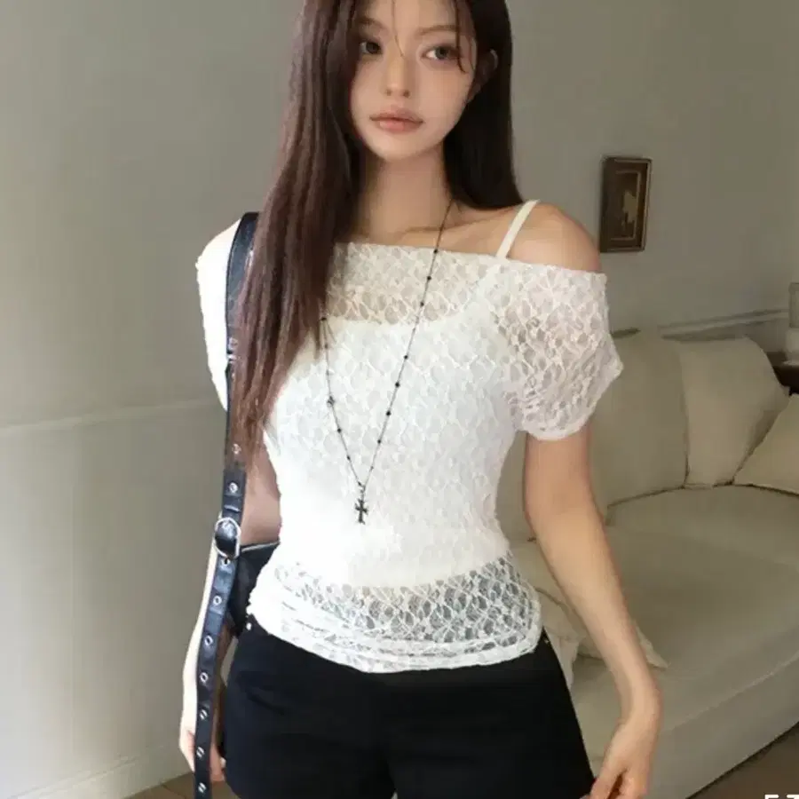 에이블리 클래식블랑 비치 드레이프 여름 민소매 끈나시 레이스 오프숄더 티셔츠 세트
