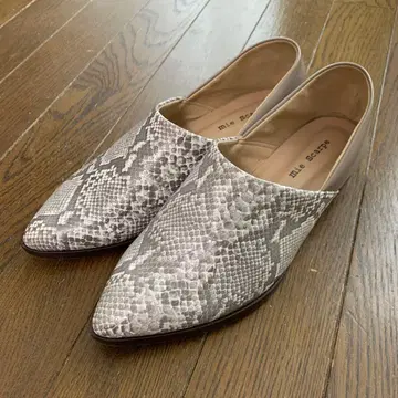 [새상품급] mie scarpe (미에스카르페) 24cm 뱀 무늬 플랫 펌프스