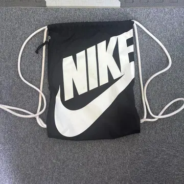 [구하기 어려움] NIKE 냅색 헬스장 가방 블랙 Y2K 00s 90s