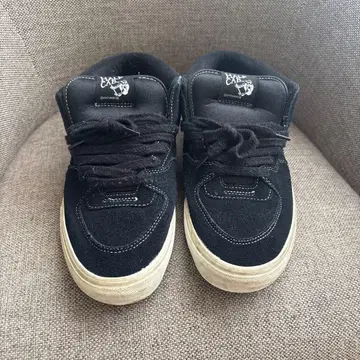 VANS 하프캡 블랙 스니커즈