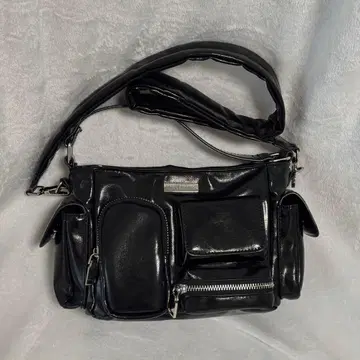 ANNA SUI NYC / 멀티 포켓 치비 백