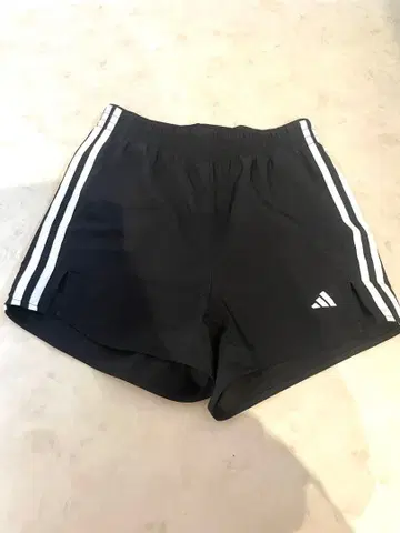 시착만 한 상품 adidas 여성용 숏팬츠 블랙 M 사이즈