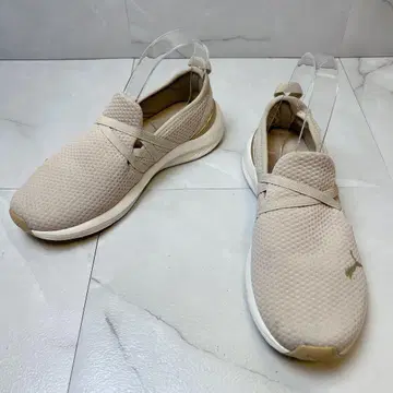 푸마 소프트폼 슬립온 23cm 베이지 골드 발꿈치 디자인