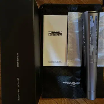 LE SSERAFIM OFFICIAL LIGHT STICK