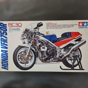 타미야 1/12 혼다 VFR750R RC30 No.57