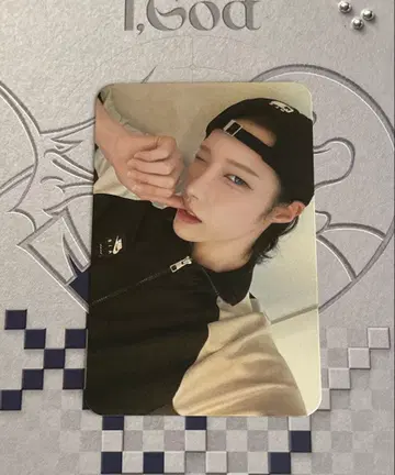 XLOV 루이 RBW 한정판 혜택 트레이딩 카드 일본 한정판