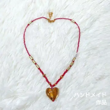 [ 새상품 ] 하트 참 비즈 목걸이 레드 x 골드
