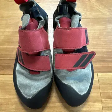 언패러렐 클라이밍 신발