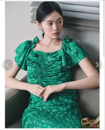꽃무늬 반팔 블라우스 그린