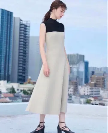 FRAY ID 슬리브리스 원피스 바이컬러