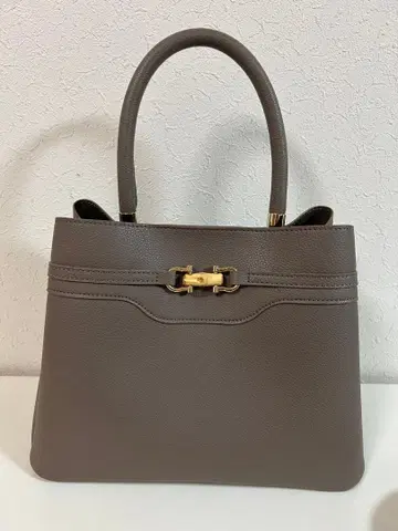 프로포션 바디 드레싱 대나무 모티브 핸드백 그레이지