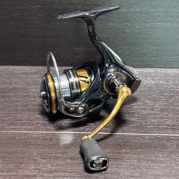 거의 새상품 다이와 18 레가리스 LT2500S-XH