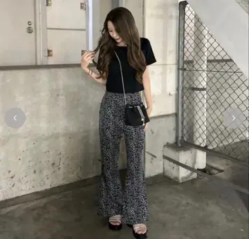 시마무라 Natsumi 콜라보 레오파드 무늬 플레어 팬츠 S 사이즈