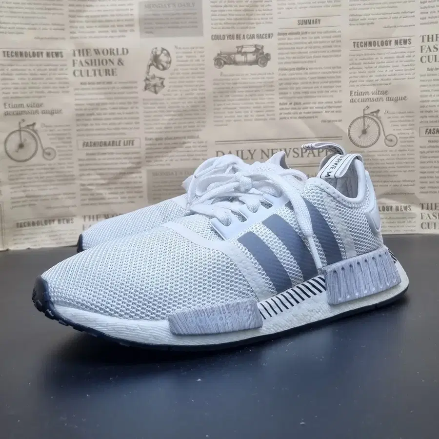 아디다스 NMD R1 운동화240