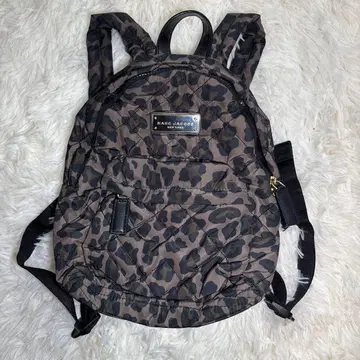 MARC JACOBS 레오파드 무늬 퀼팅 백팩