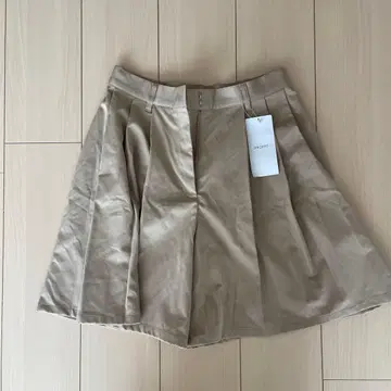 DISCOAT 턱 숏팬츠 베이지 M 사이즈