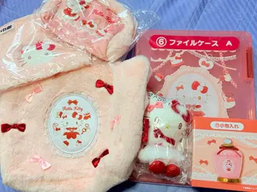헬로키티 뽑기 6종 세트 + 폭신폭신 스노우 담요