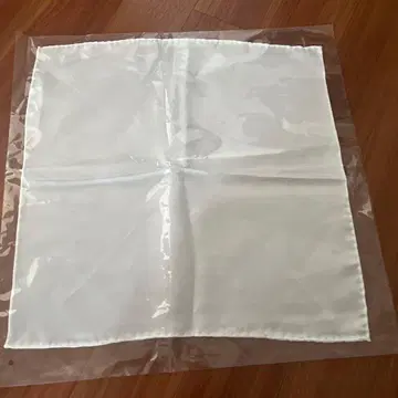 THE TREAT DRESSING 포켓 치프 화이트