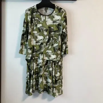 추상 패턴 튜닉 5부 소매 카키 계열