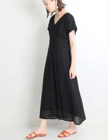 IENA 레이스 V넥 컷워크 롱 원피스 블랙
