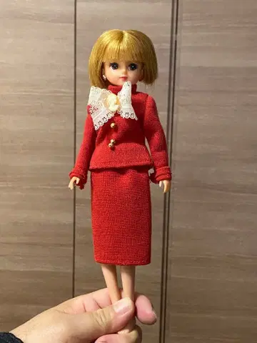 리카짱 인형 본체 레드 니트 셋업