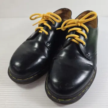 닥터마틴 Dr.Martens 3홀