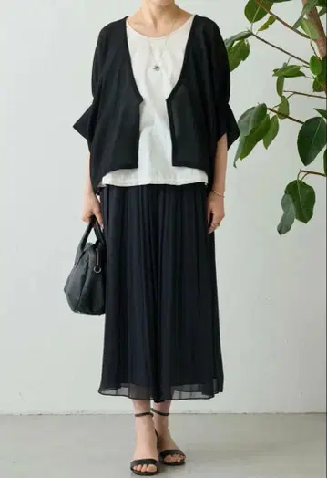 BEARDSLEY NEW 주름 쉬폰 개더 팬츠 사이즈 1 새상품 미사용