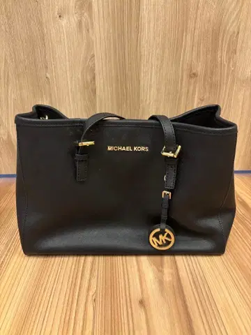 MICHAEL KORS 블랙