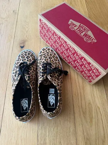 VANS 레오파드 무늬 스니커즈 박스 포함