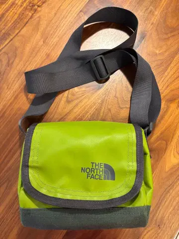 THE NORTH FACE 숄더백 라임 그린