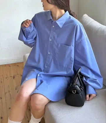 오버 사이즈 블루 긴팔 셔츠