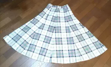 YORKland 체크 무늬 롱 플레어 스커트