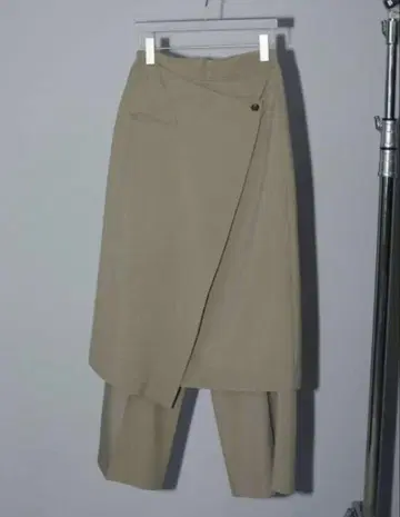 anuke 랩스커트 팬츠 베이지