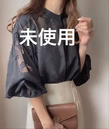 플라워 자카드 시어 셔츠 블랙 S 사이즈 FILLOU