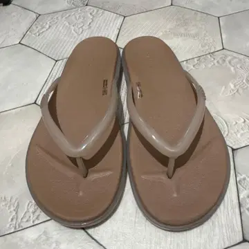 crocs 비치 샌들