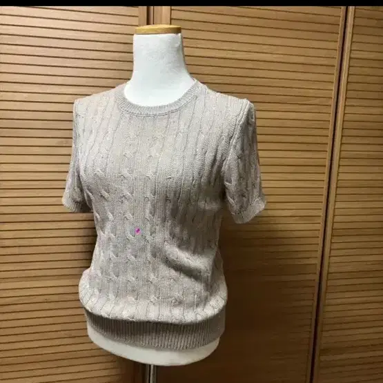 논현동 씨에스타 꽈배기 반팔 니트 베이지 수입의류